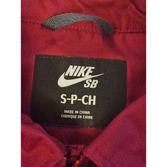 NIKE SB Burgundy Coach Jacket Mens L Embroidered Logo Snap Front Lightweight - Picture 11 of 12